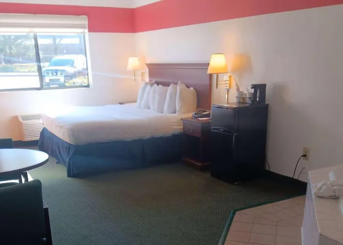 Ramada Limited - Mount Sterling