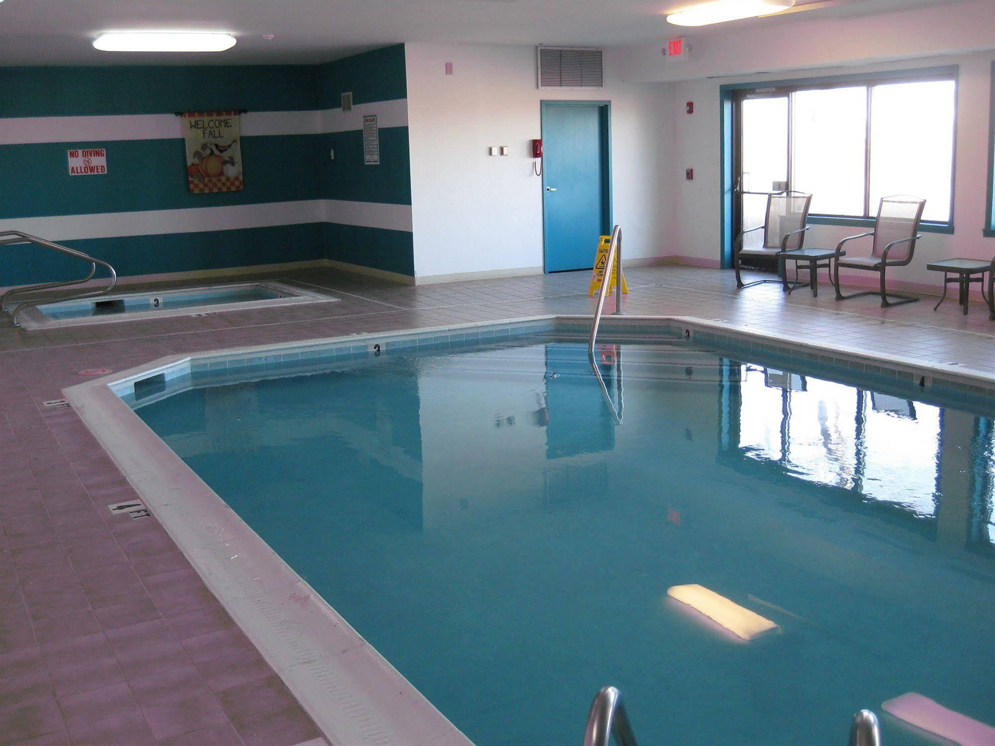 Ramada Limited - Hotel